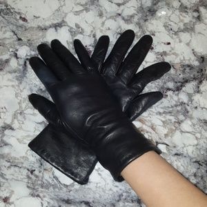 Mitchie's Matchings Black Cashmere Leather Gloves